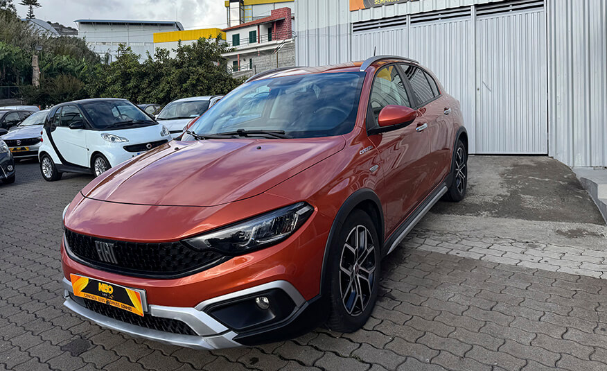 fiat-tipo-cross-neo-cars-stand-funchal-1