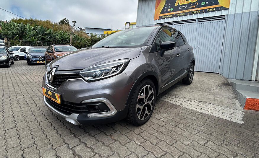 renault-captur-2018-neo-cars-stand-funchal-1