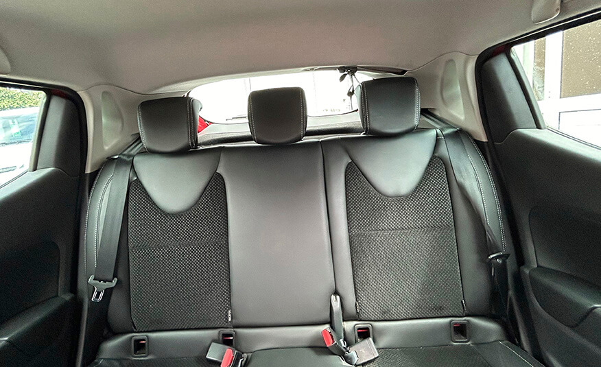 renault-clio-2018-neo-cars-stand-funchal-5