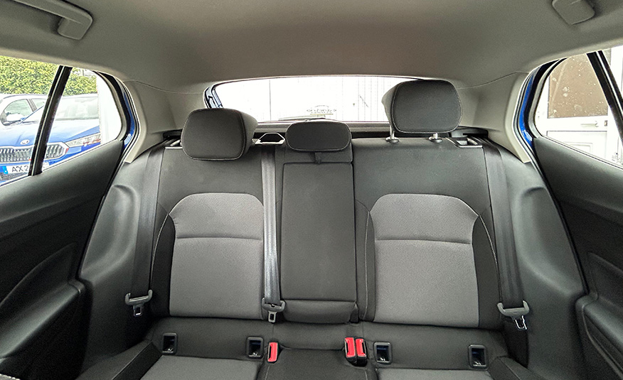 skoda-fabia-2023-neo-cars-stand-funchal-5