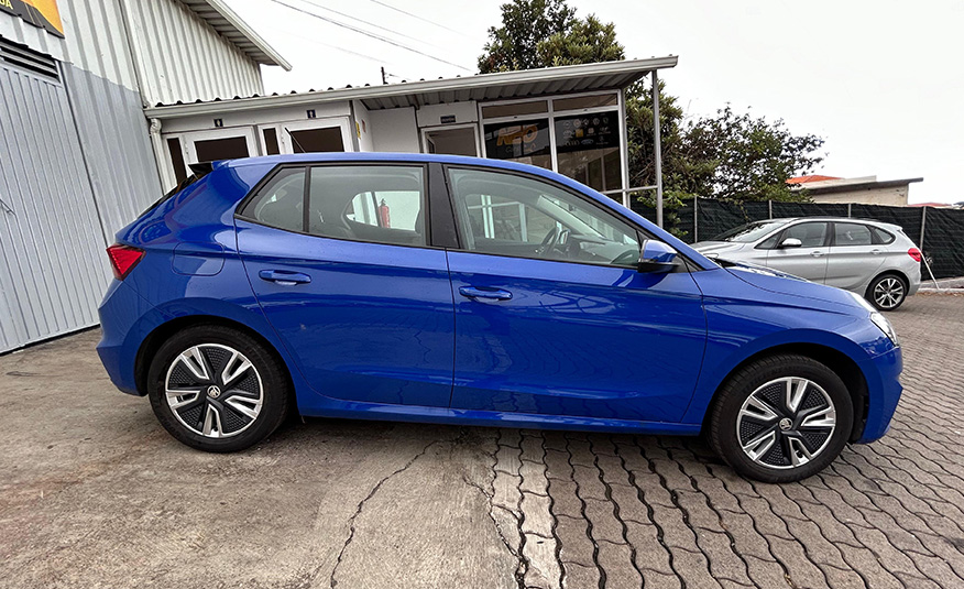 skoda-fabia-2023-neo-cars-stand-funchal-6