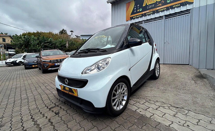 smart-forwo-neo-cars-stand-funchal-1