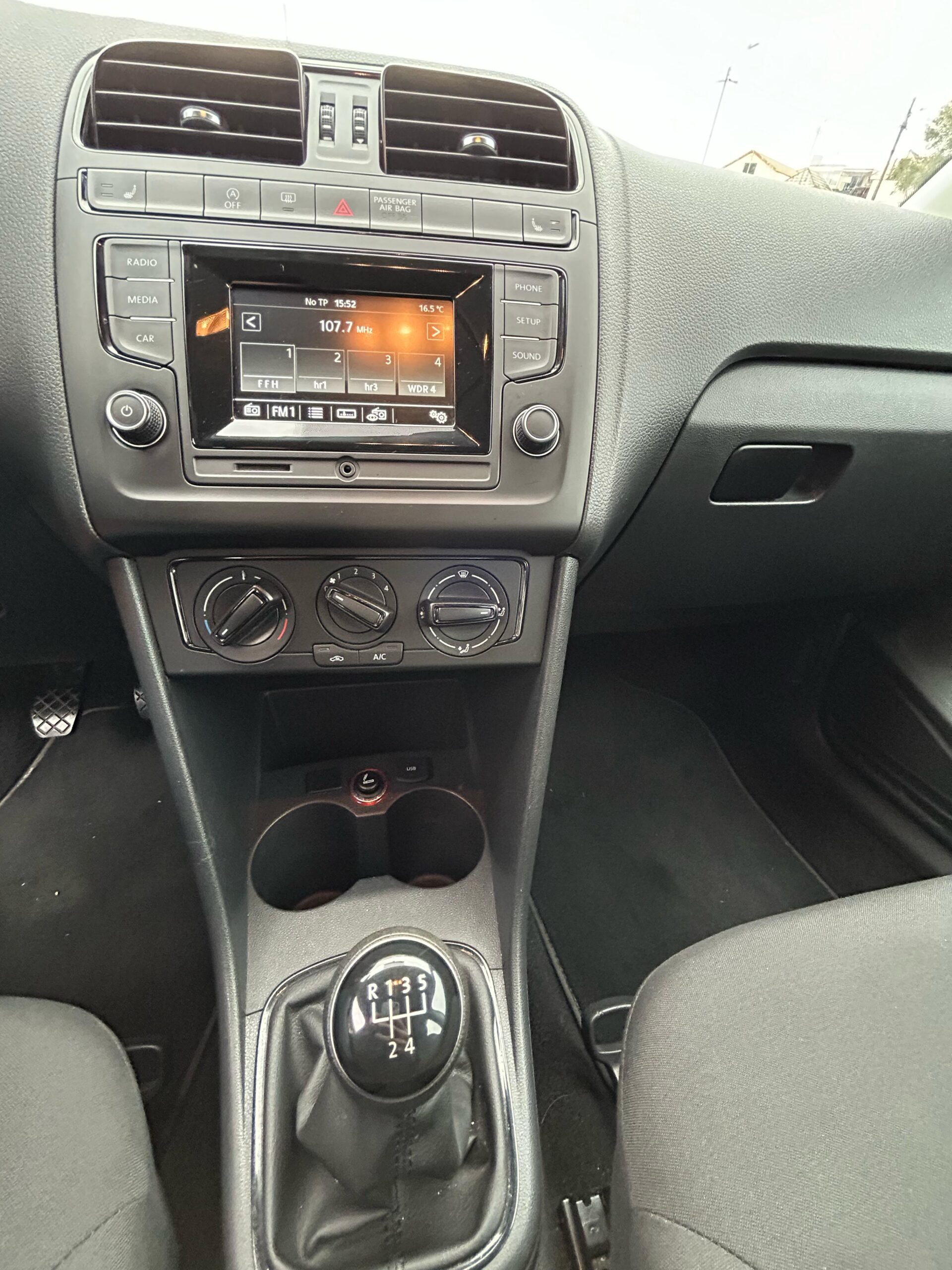 2016 Volkswagen Polo