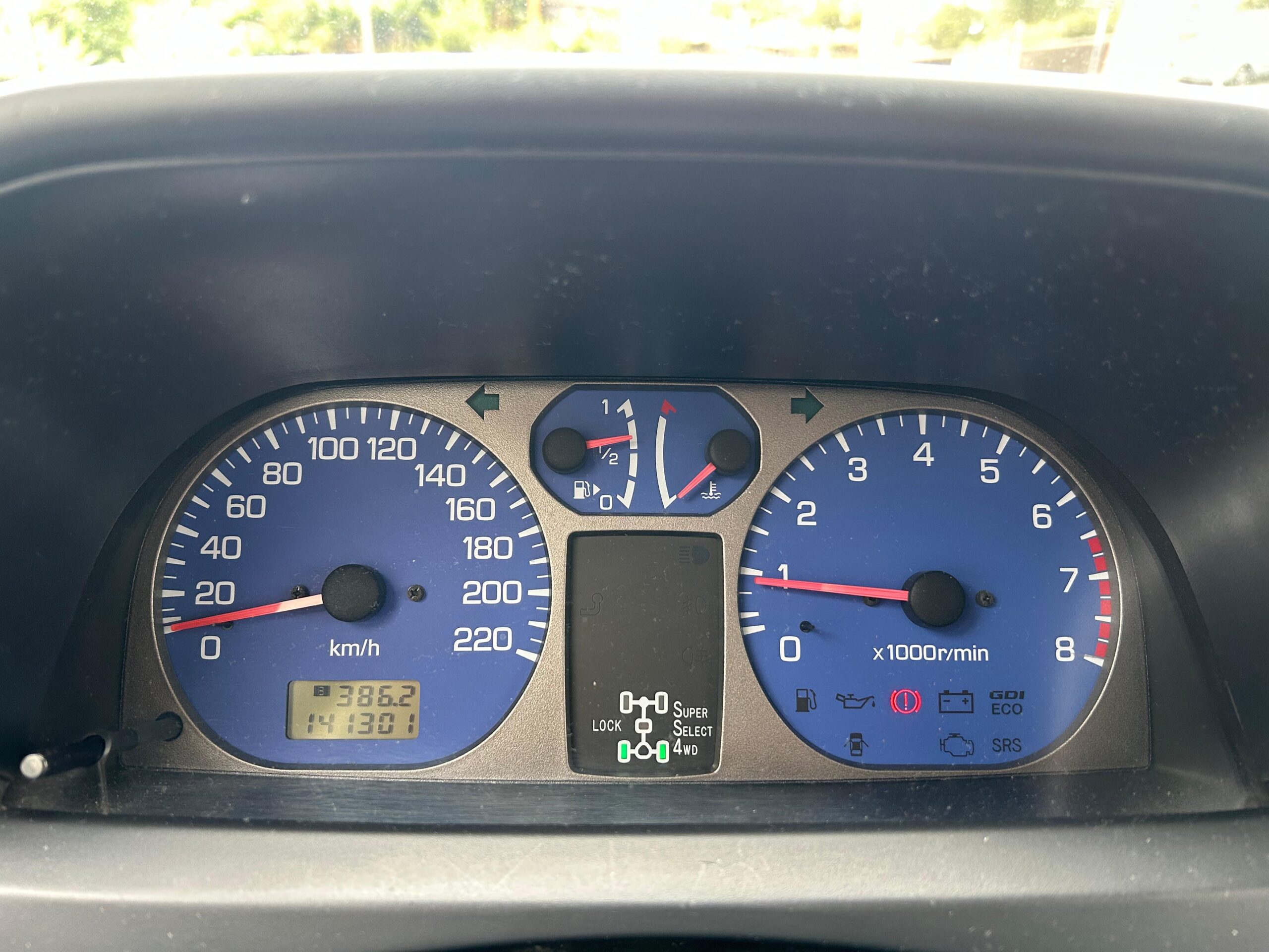 2000 Mitsubishi Pajero