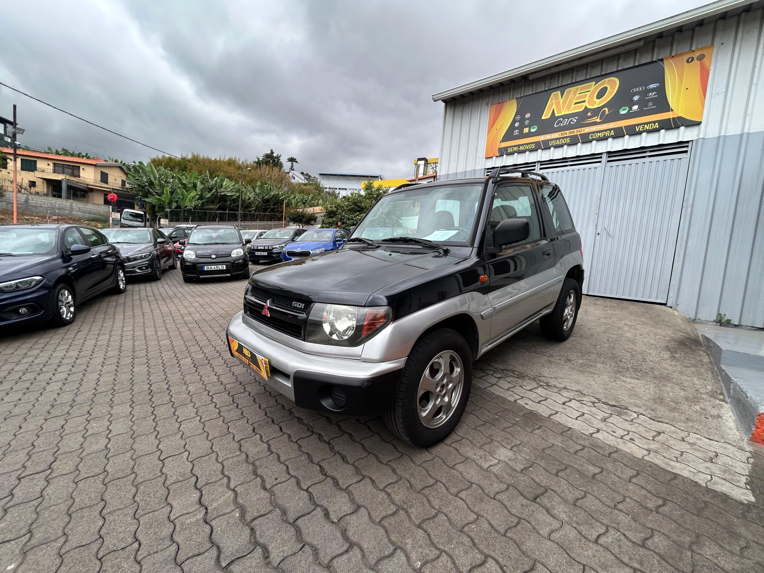 2000 Mitsubishi Pajero