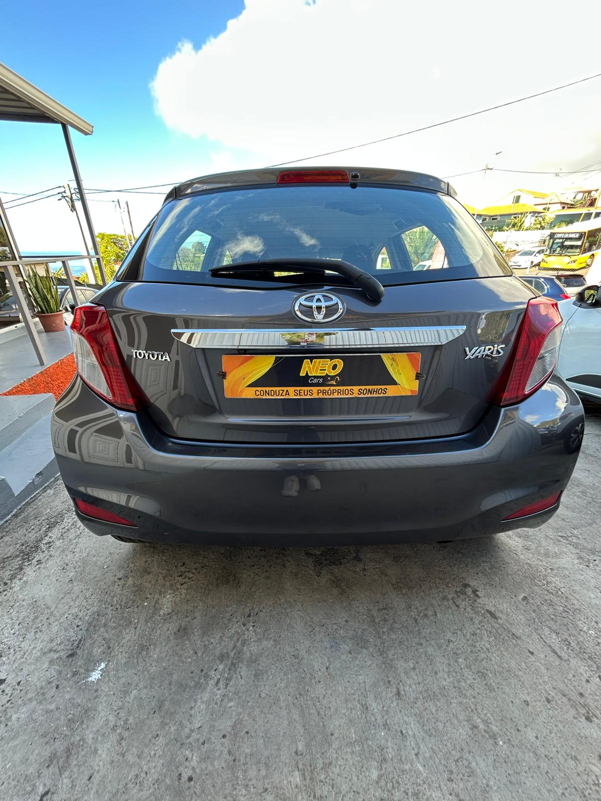 2014 TOYOYA YARIS