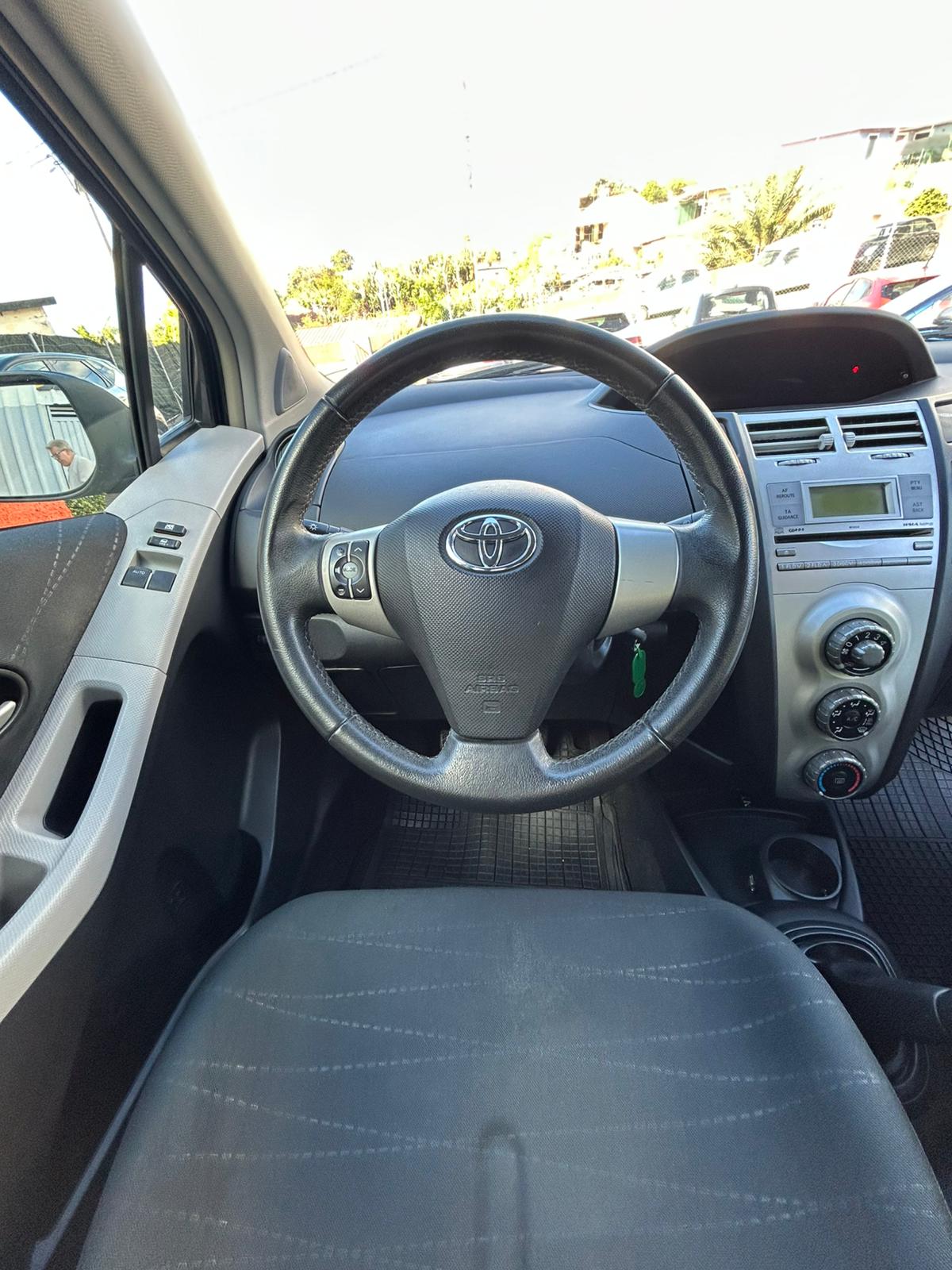 2008 TOYOTA YARIS