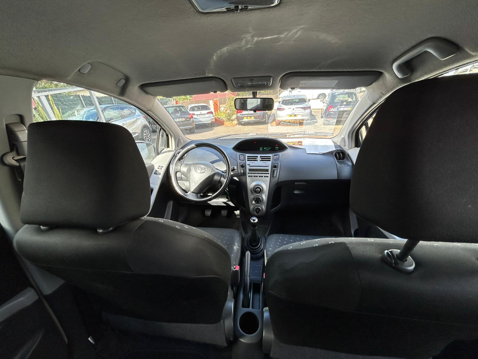 2009 TOYOTA YARIS