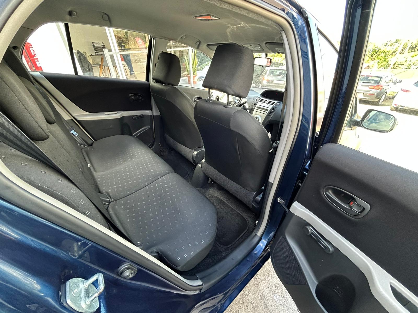 2009 TOYOTA YARIS