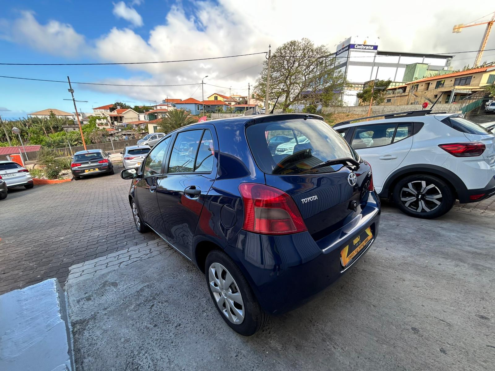 2009 TOYOTA YARIS