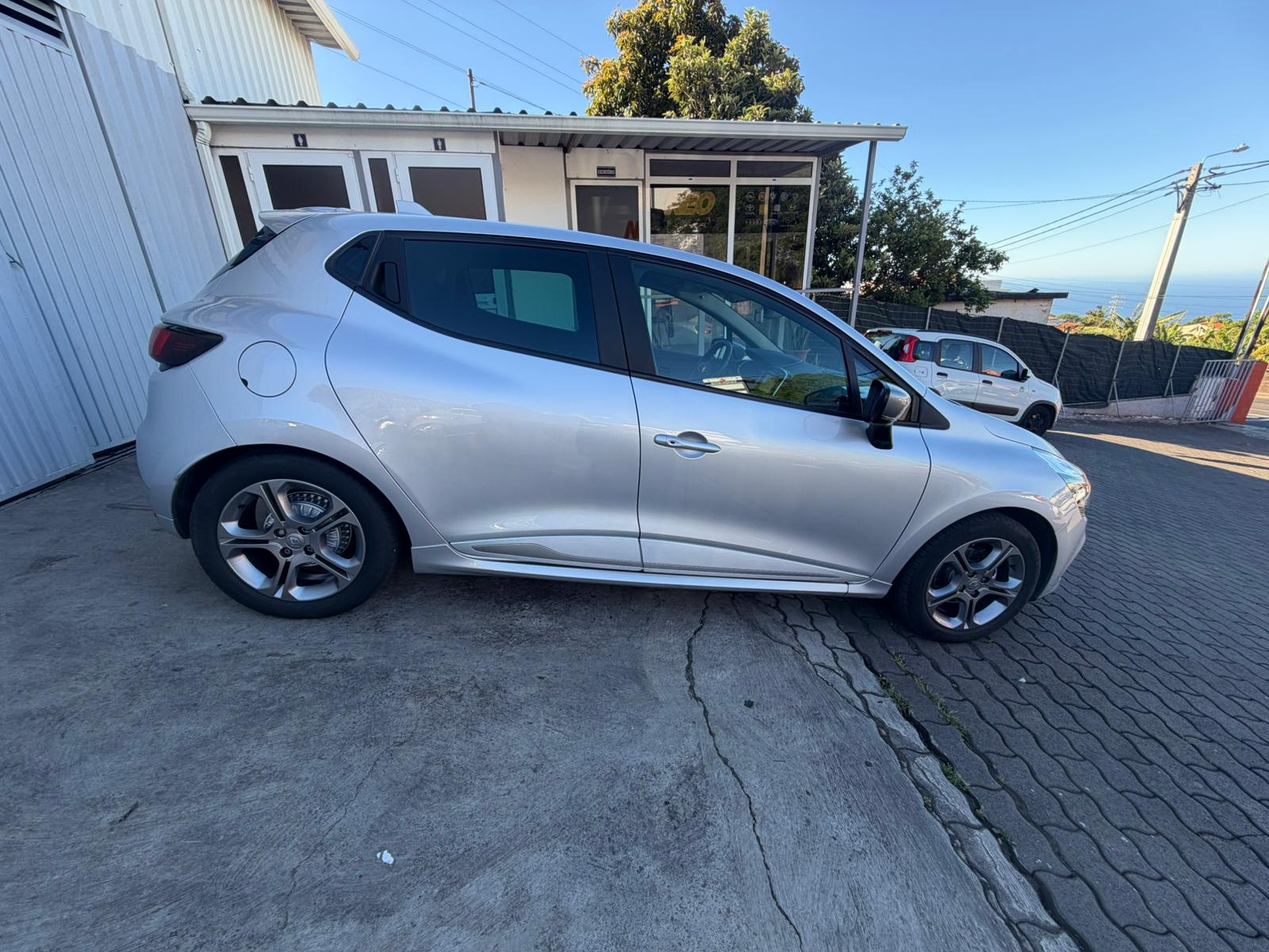 2017 RENAULT CLIO GT-LINE