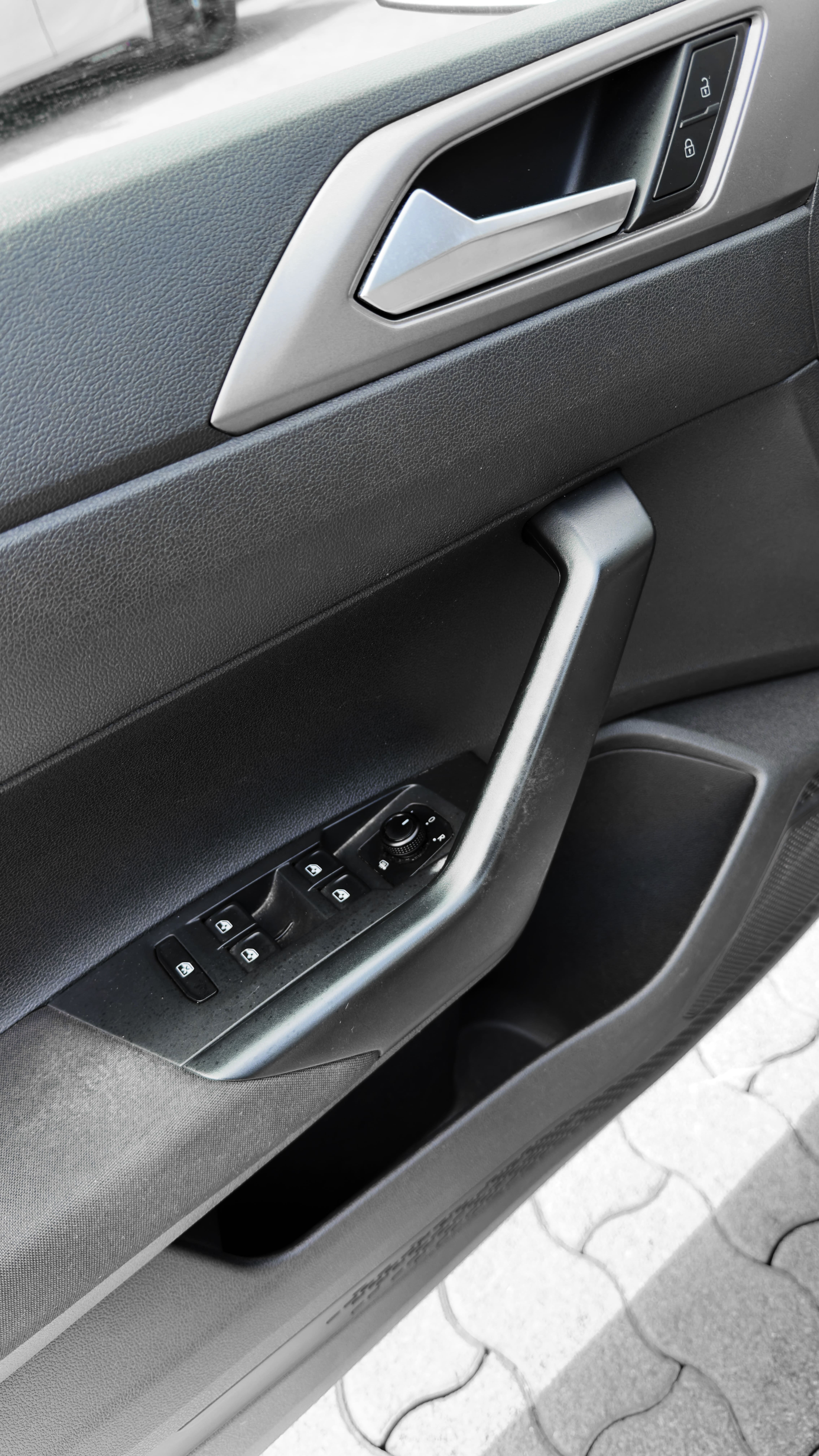 2021 VOLKSWAGEN POLO