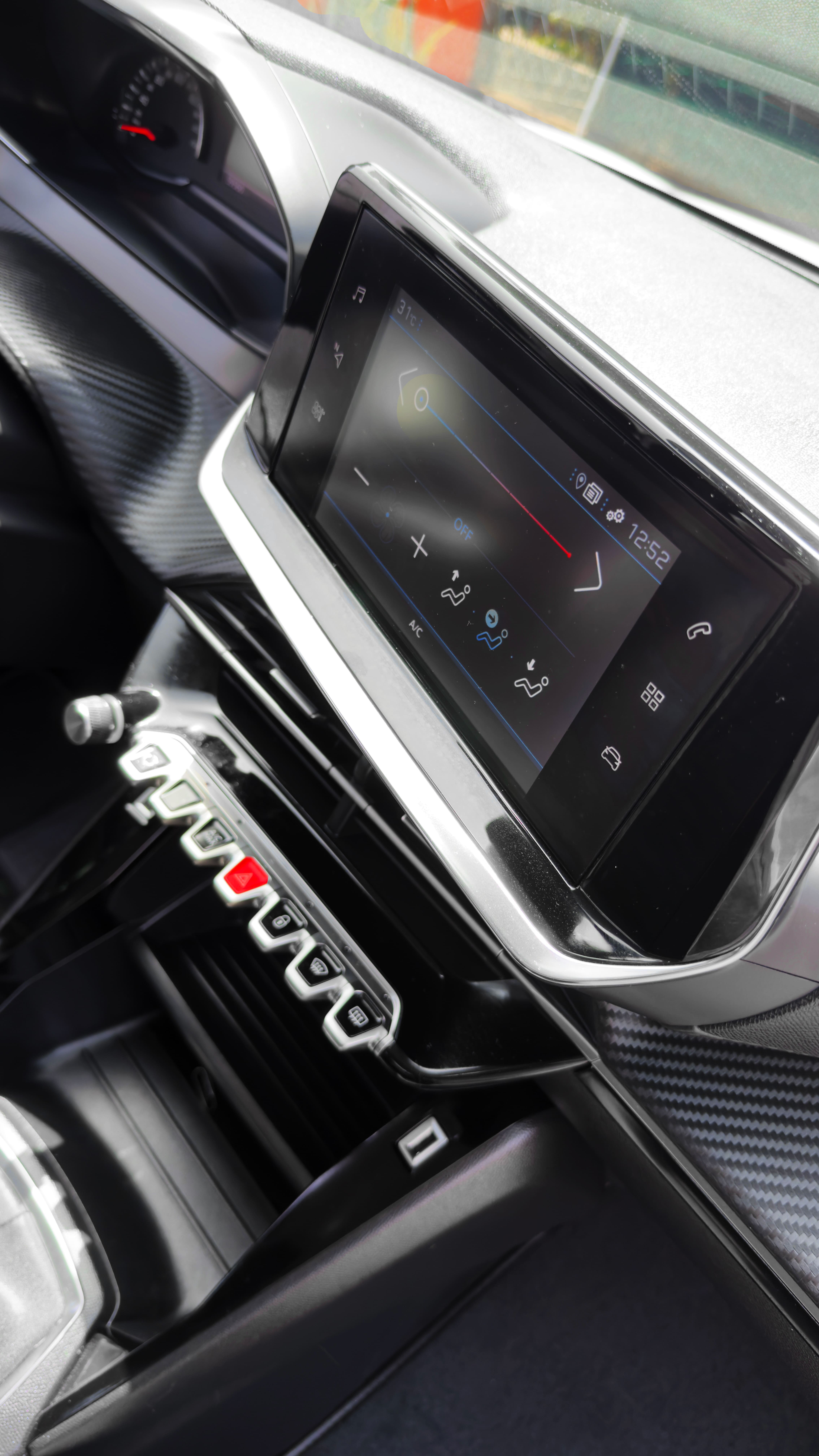 2022 PEUGEOT 208