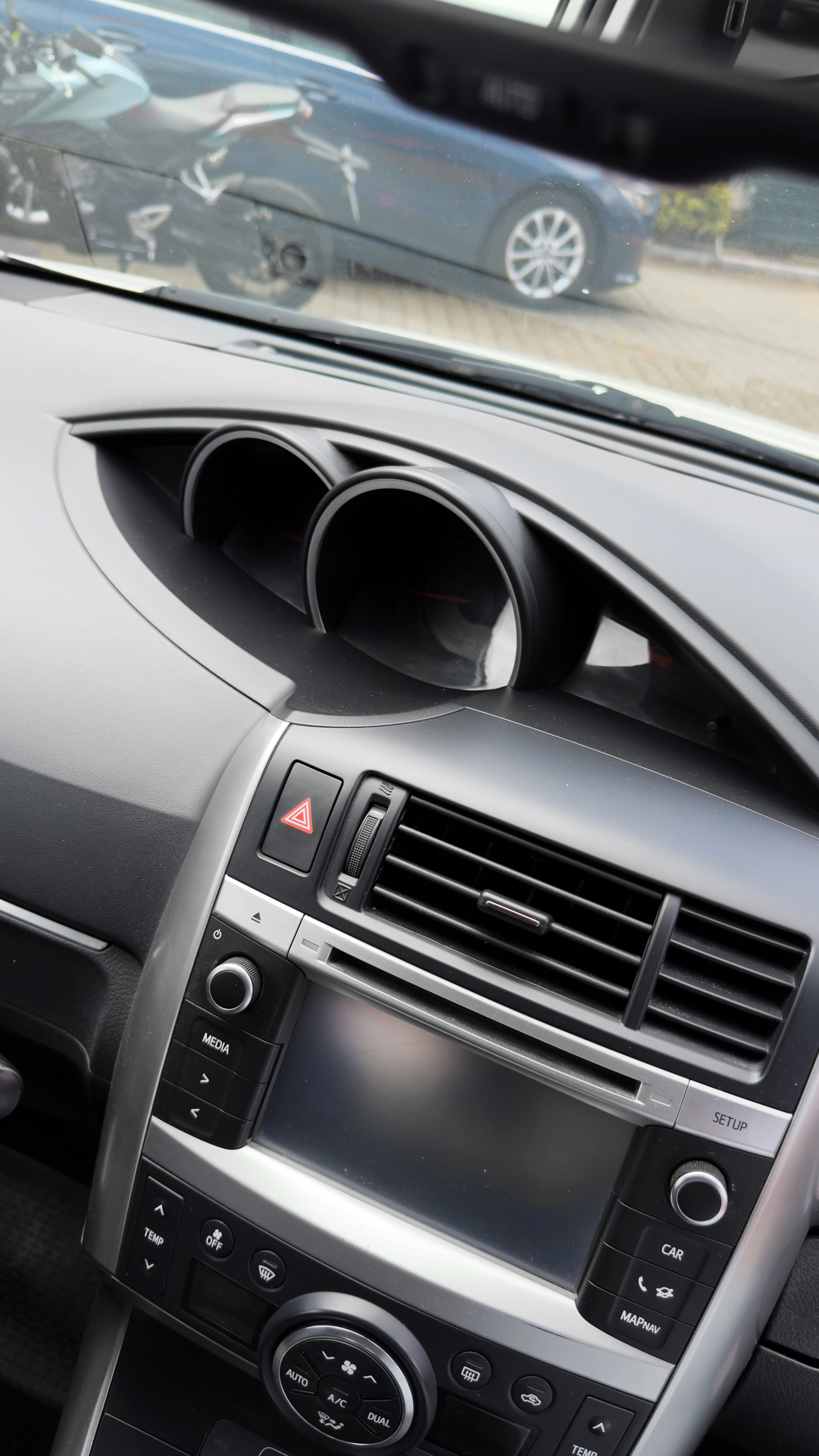 2014 TOYOTA VERSO