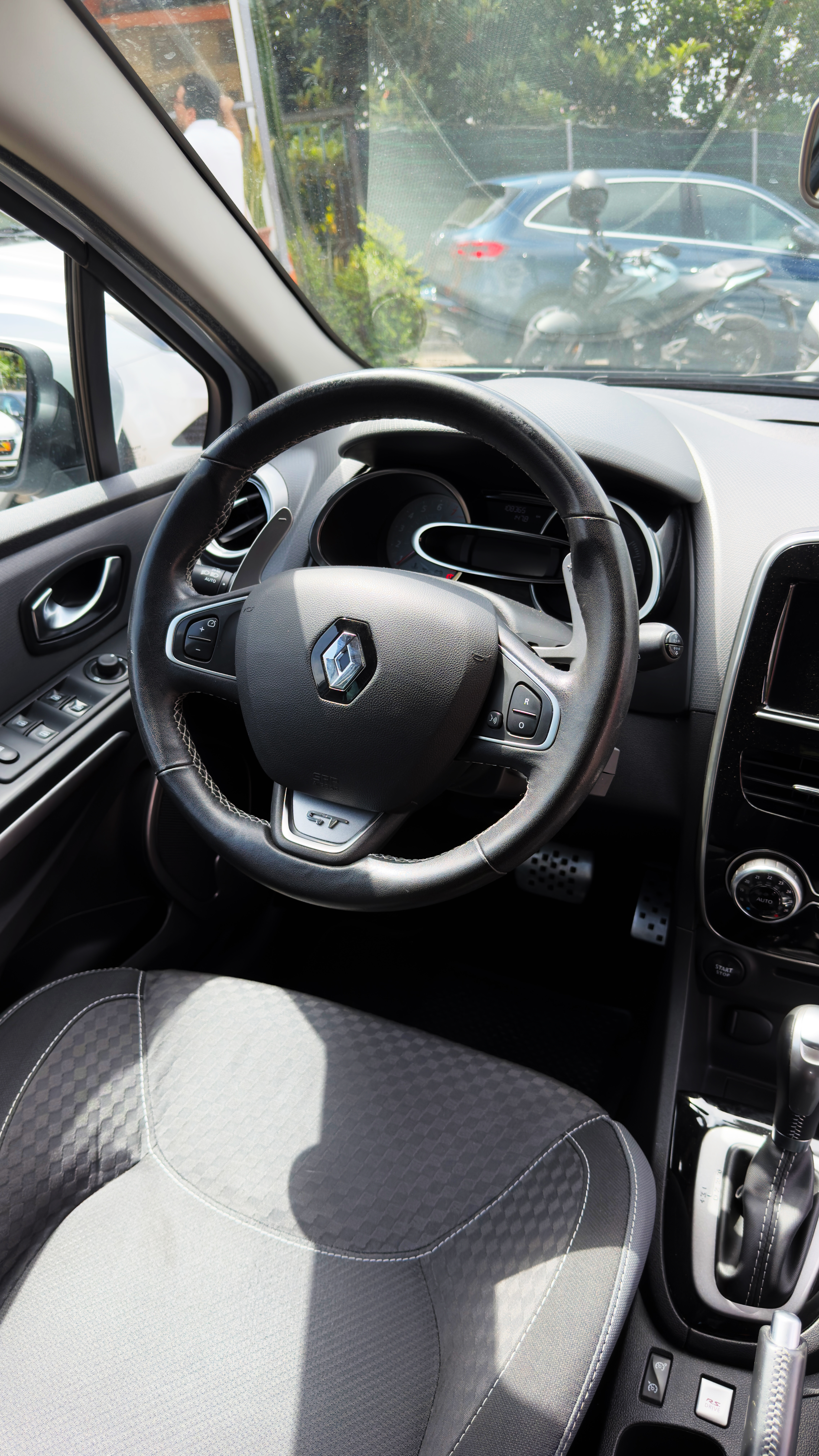 2016 RENAULT CLIO SPORT