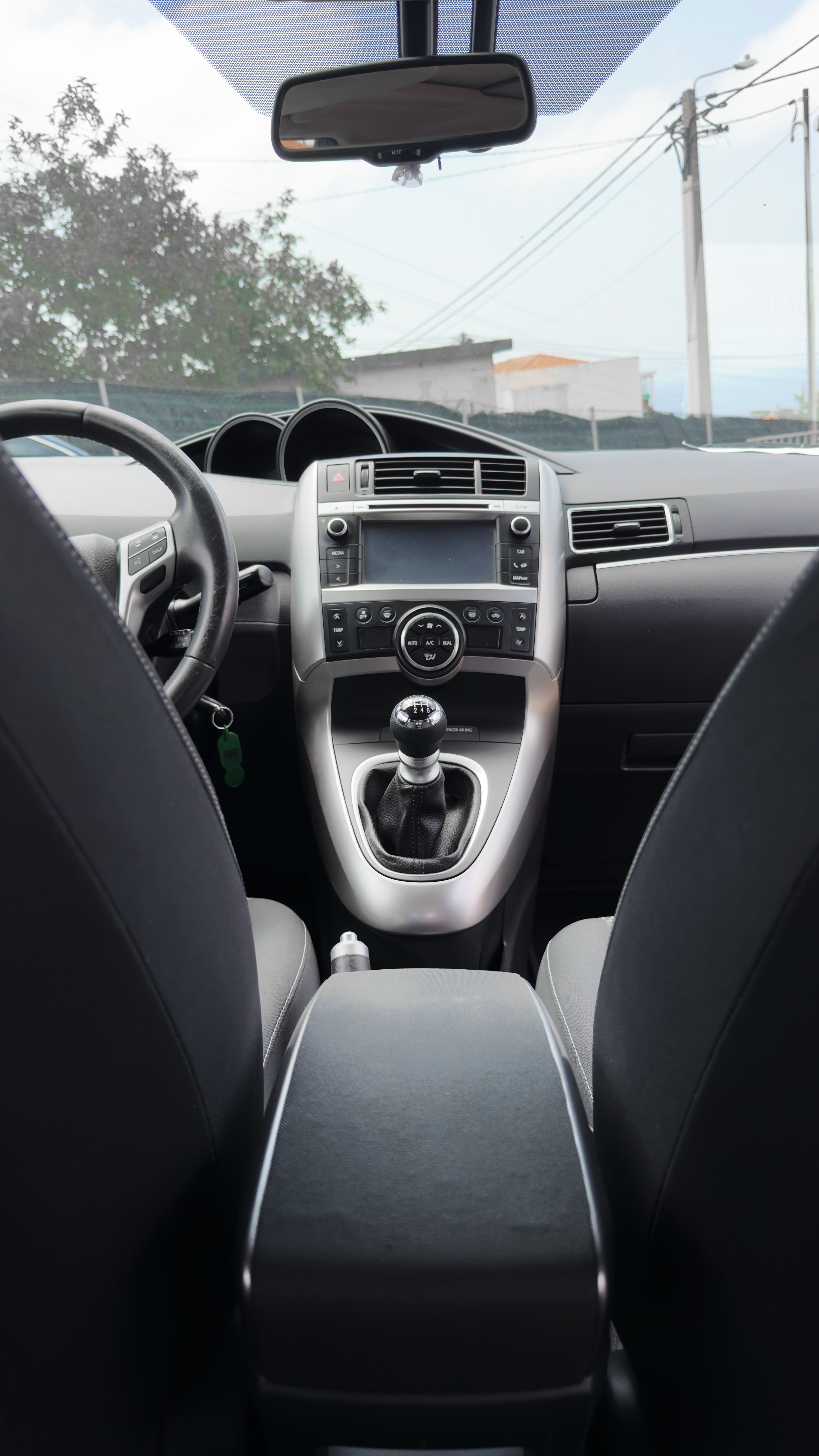 2014 TOYOTA VERSO