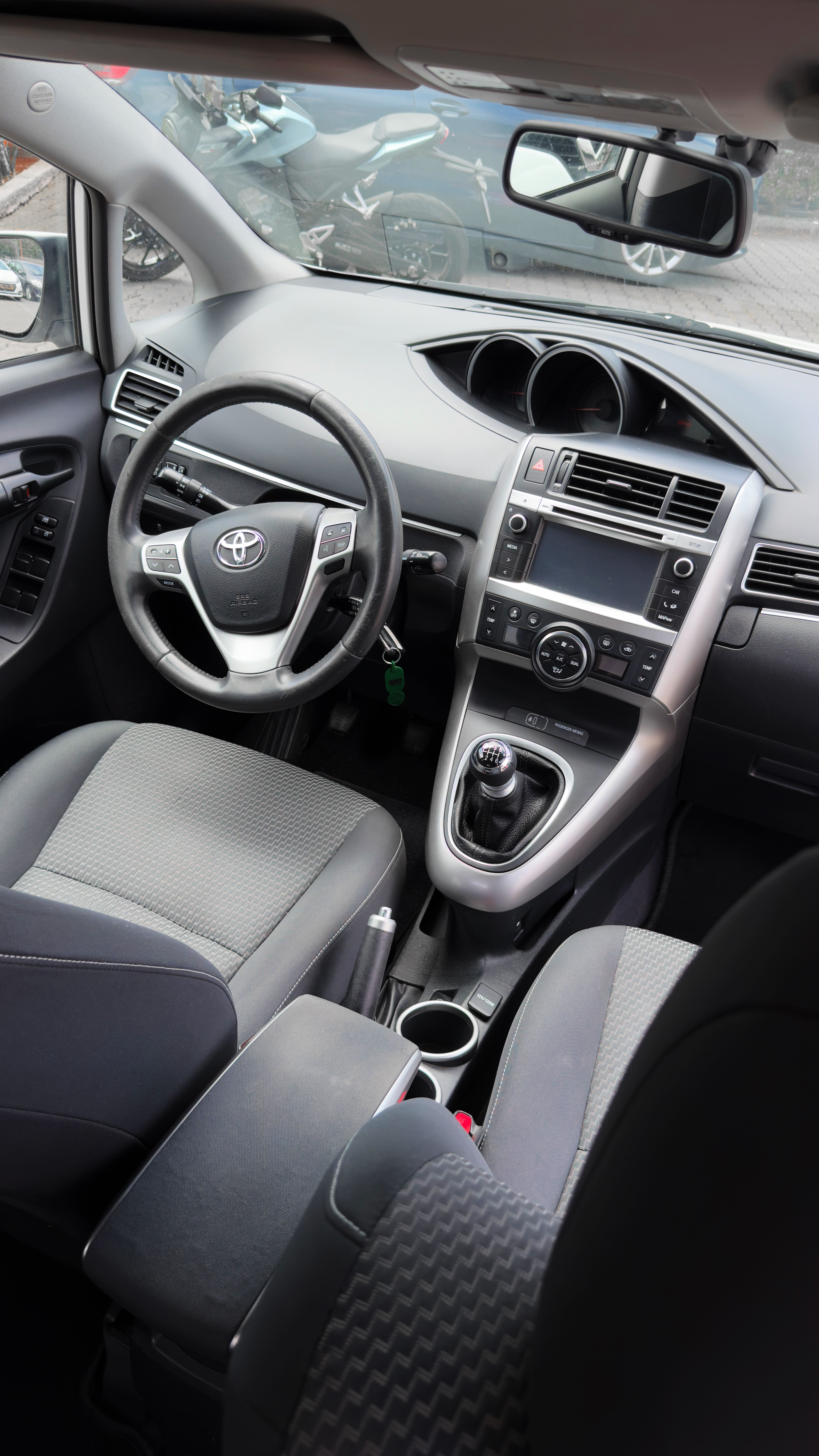 2014 TOYOTA VERSO