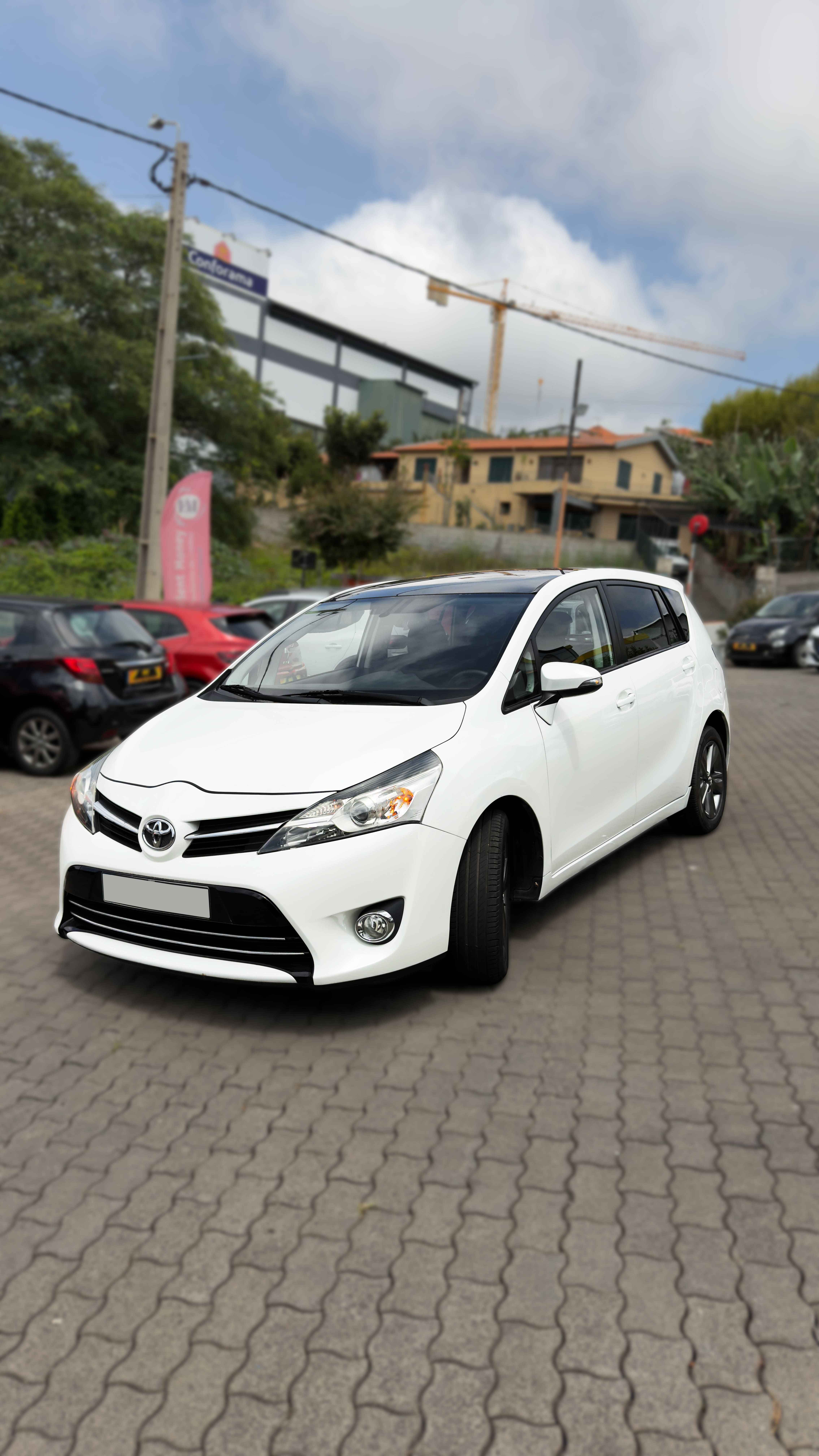 2014 TOYOTA VERSO