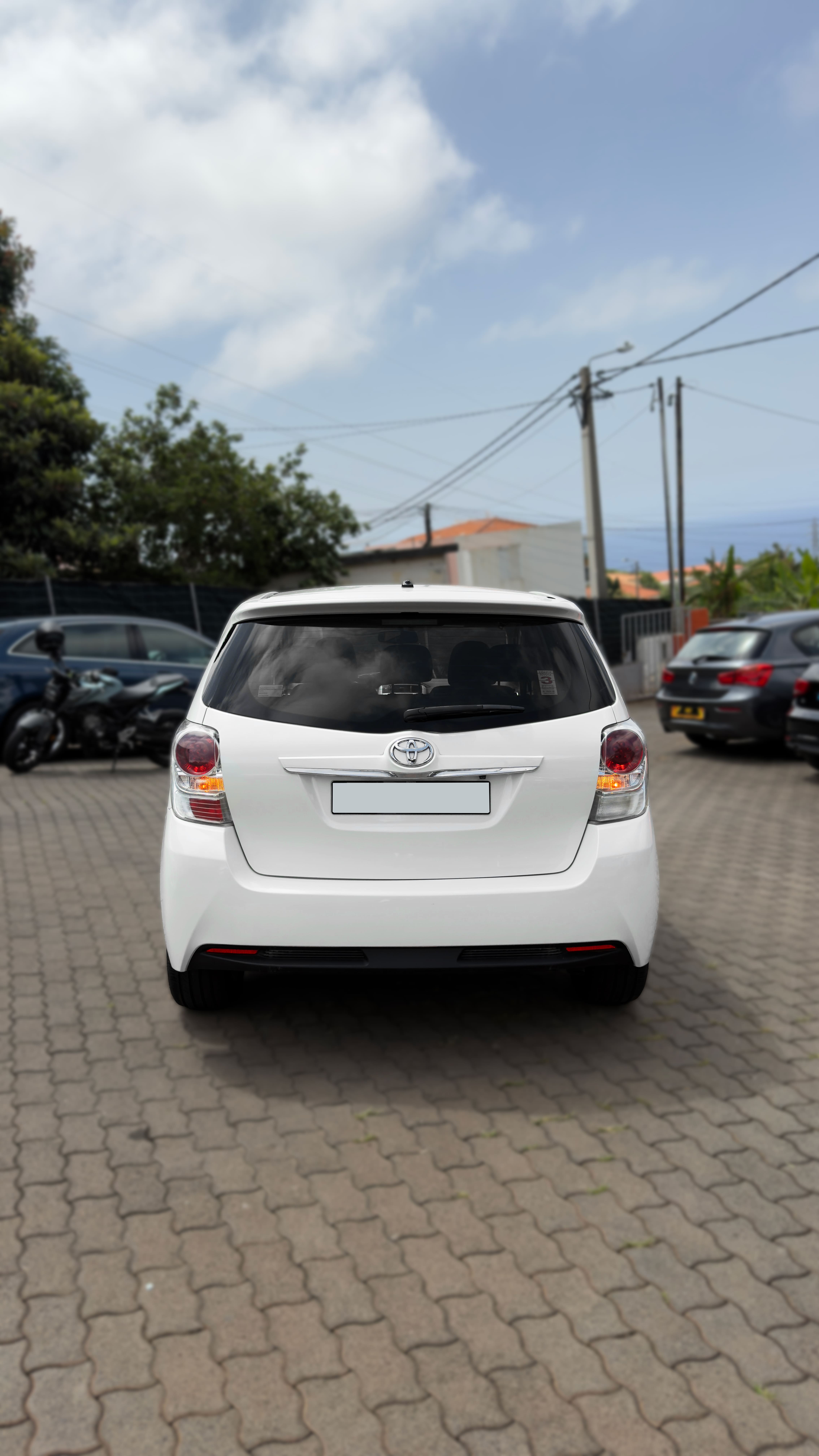 2014 TOYOTA VERSO