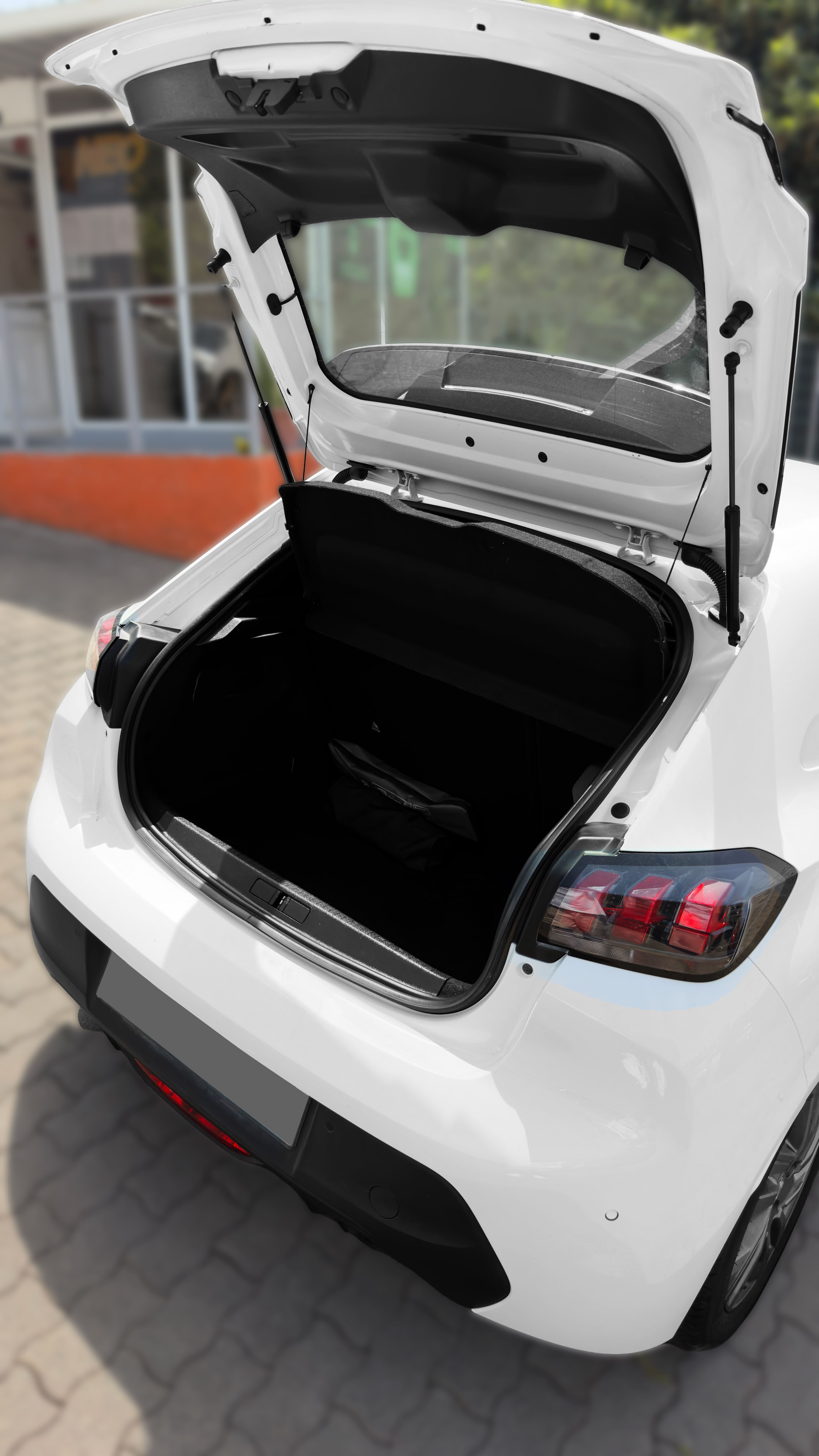 2022 PEUGEOT 208