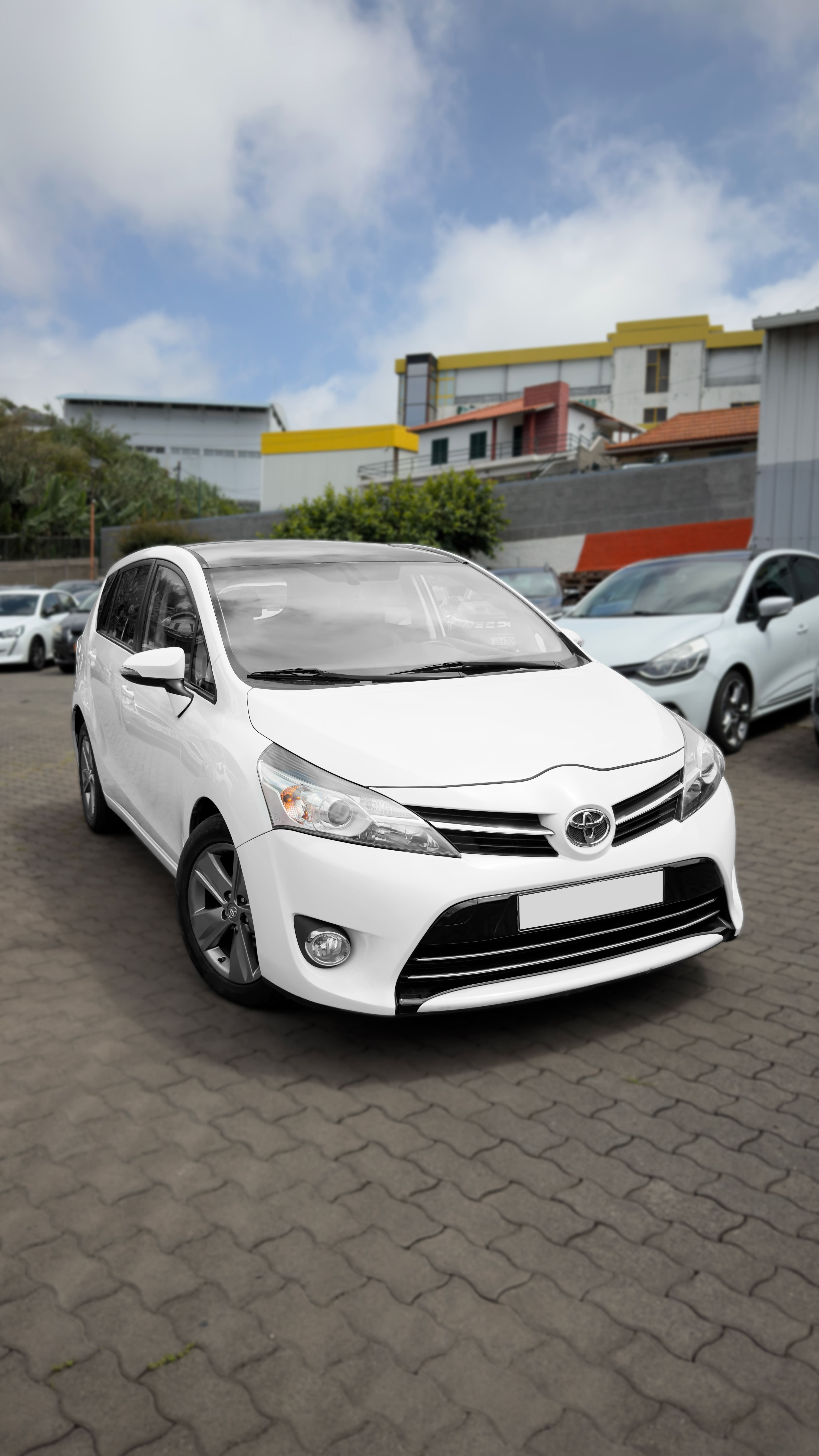 2014 TOYOTA VERSO
