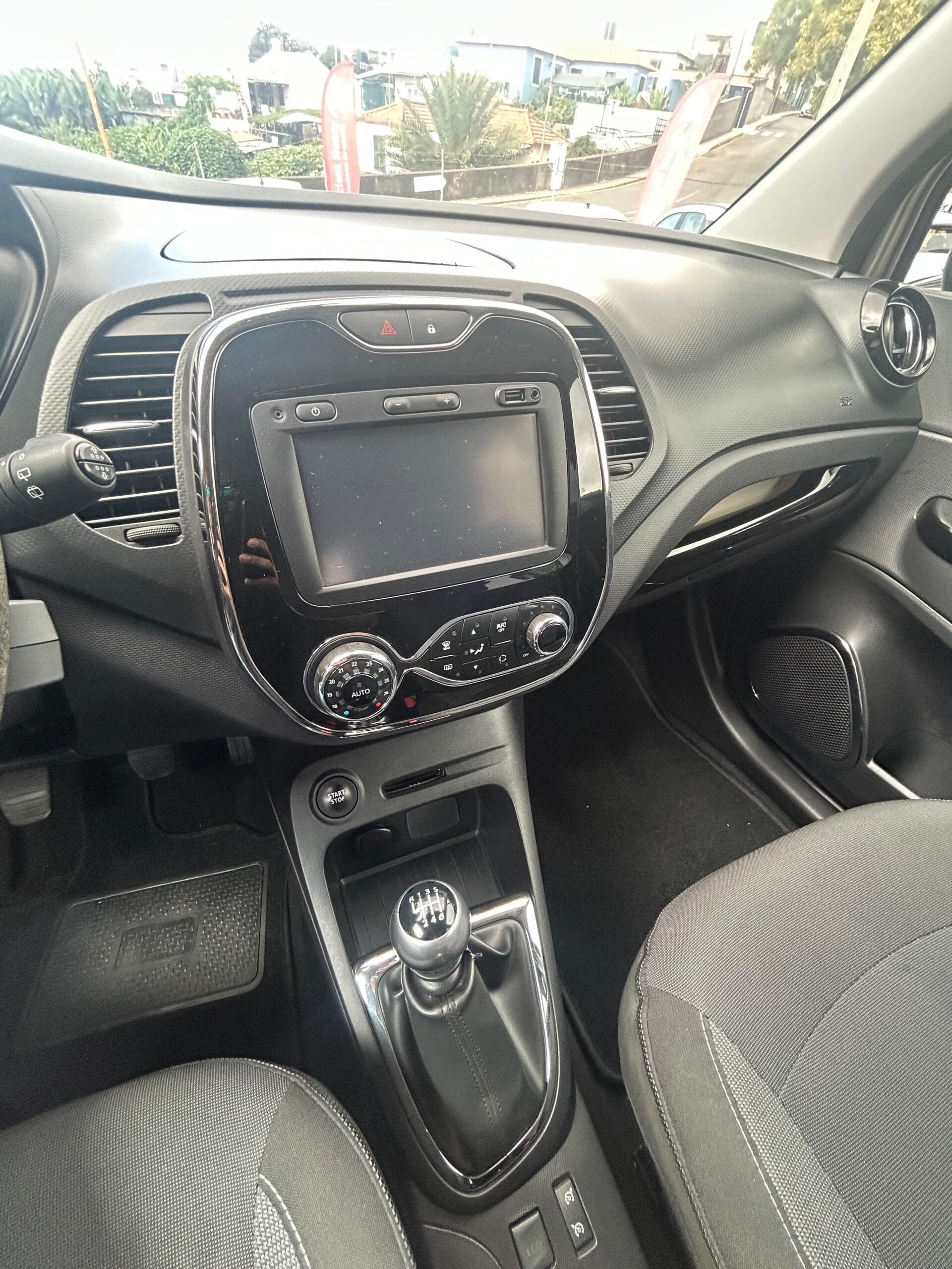 2016 RENAULT CAPTUR