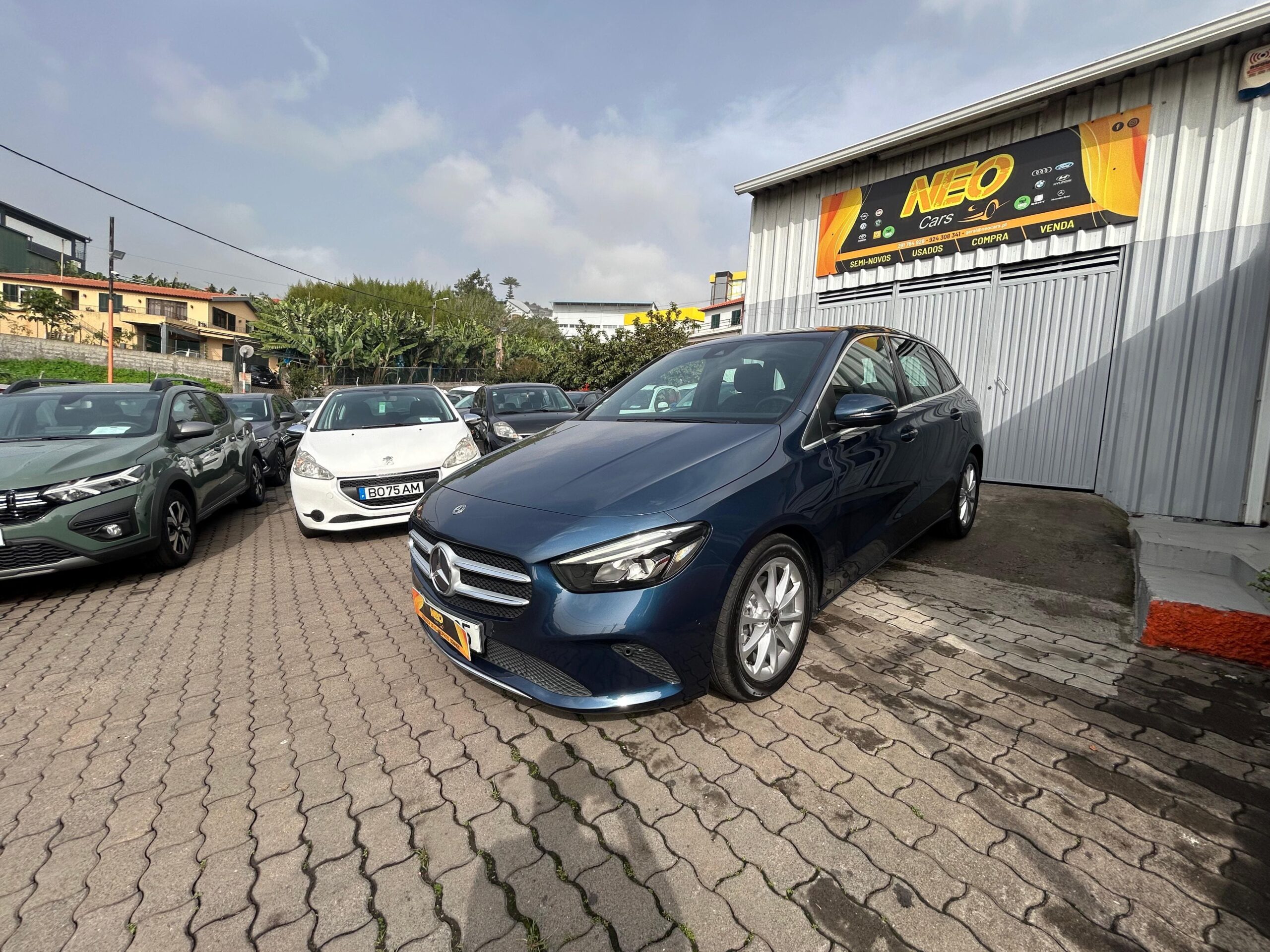 2019 MERCEDES B190D