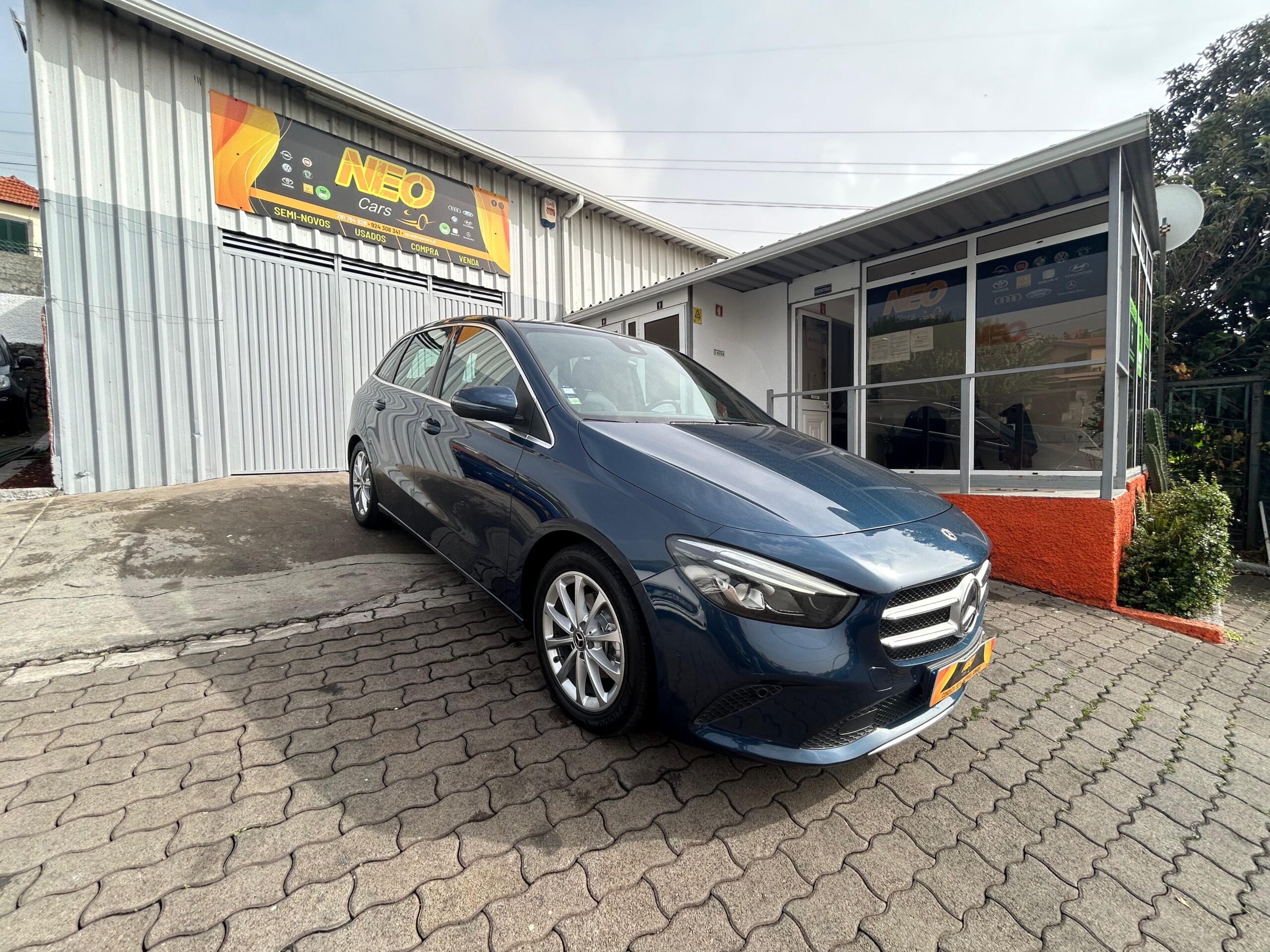 2019 MERCEDES B190D