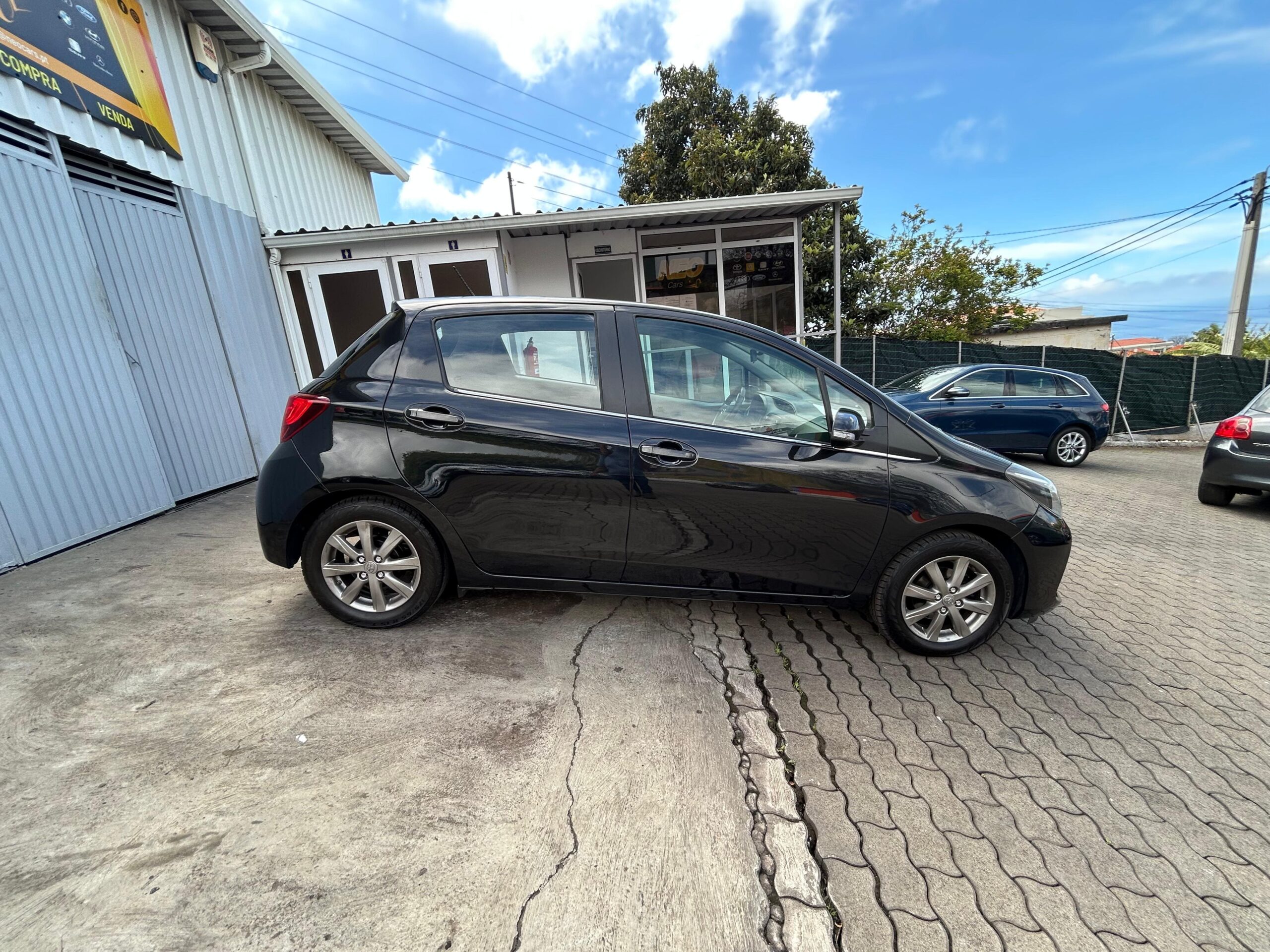 2014 TOYOTA YARIS